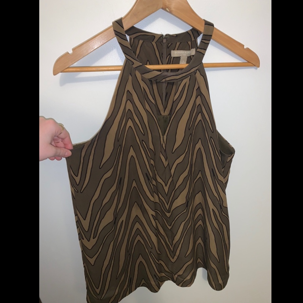 🍌2/$20!💰 Banana Republic Brown Keyhole Top
